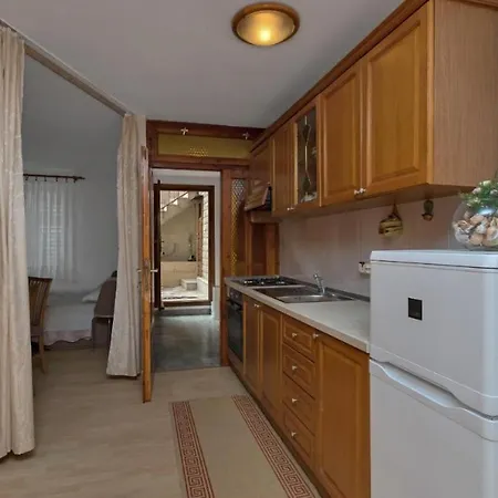 Sun And Sea 3-2 Apartman Makarska