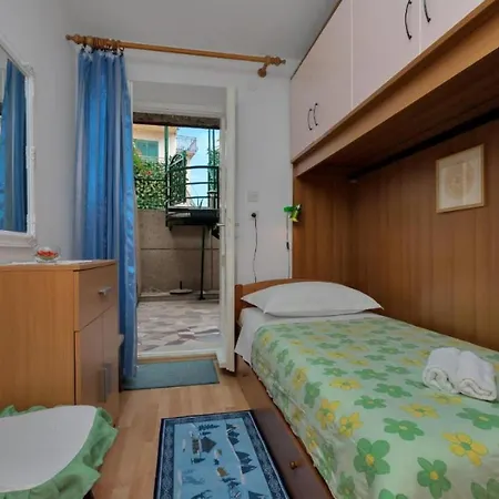 Sun And Sea 3-2 Apartman Makarska