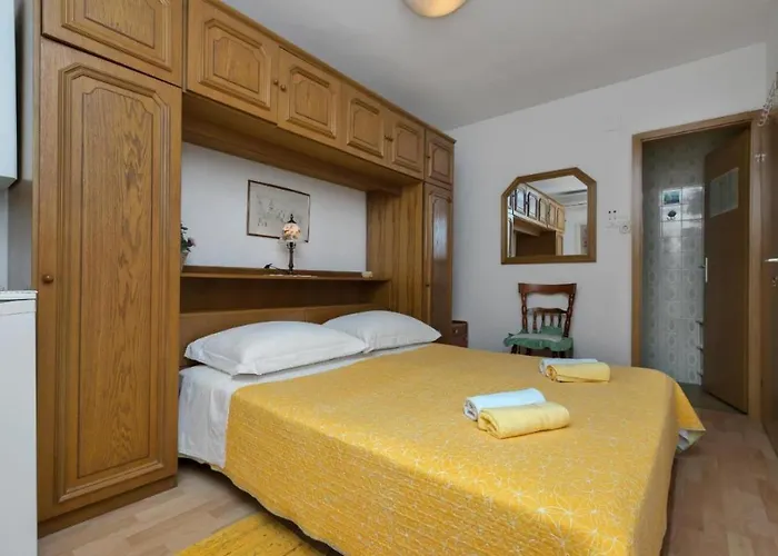 Sun And Sea 3-2 Апартаменты *