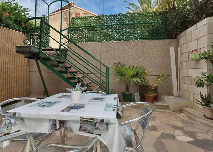 Sun And Sea 3-2 * Макарска